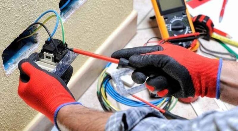 How-Electricians-Diagnose-and-Trace-Faults