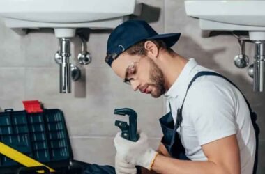 Light-Commercial-Plumbing-&-AC-Tips-for-Small-Businesses