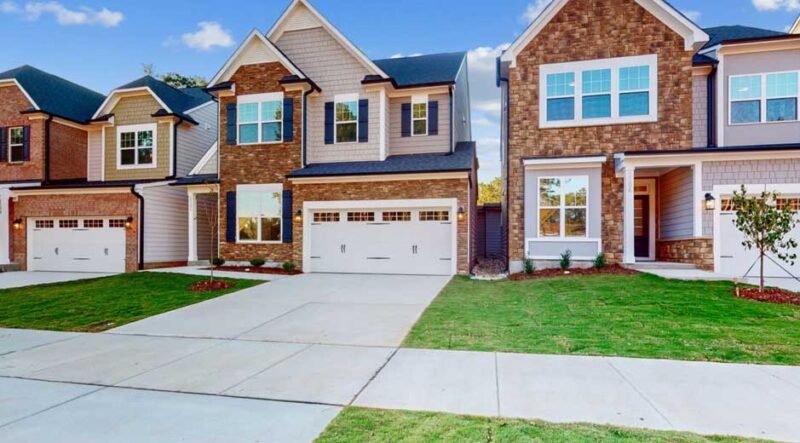 What-Defines-a-Carriage-Home-Key-Features-&-Design-Principles