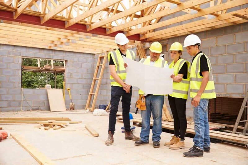 How Should Future Homeowners Search for Residential Construction Experts