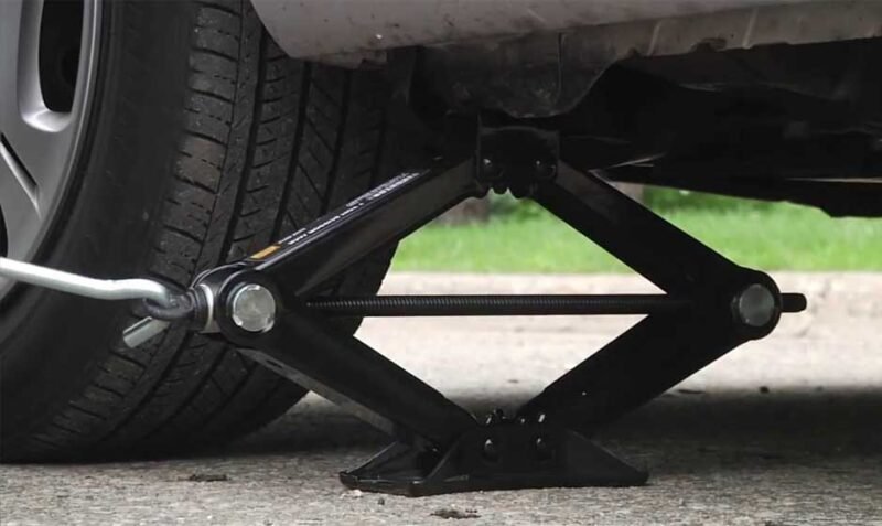 The Car Jack That Could Lift a Truck Without Complaining
