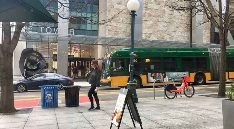 How to Optimize Your Parking Strategy During Peak Hours