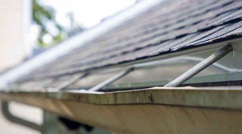 Sagging-Gutters-101-What-Causes-It-and-How-to-Fix-It-Safely